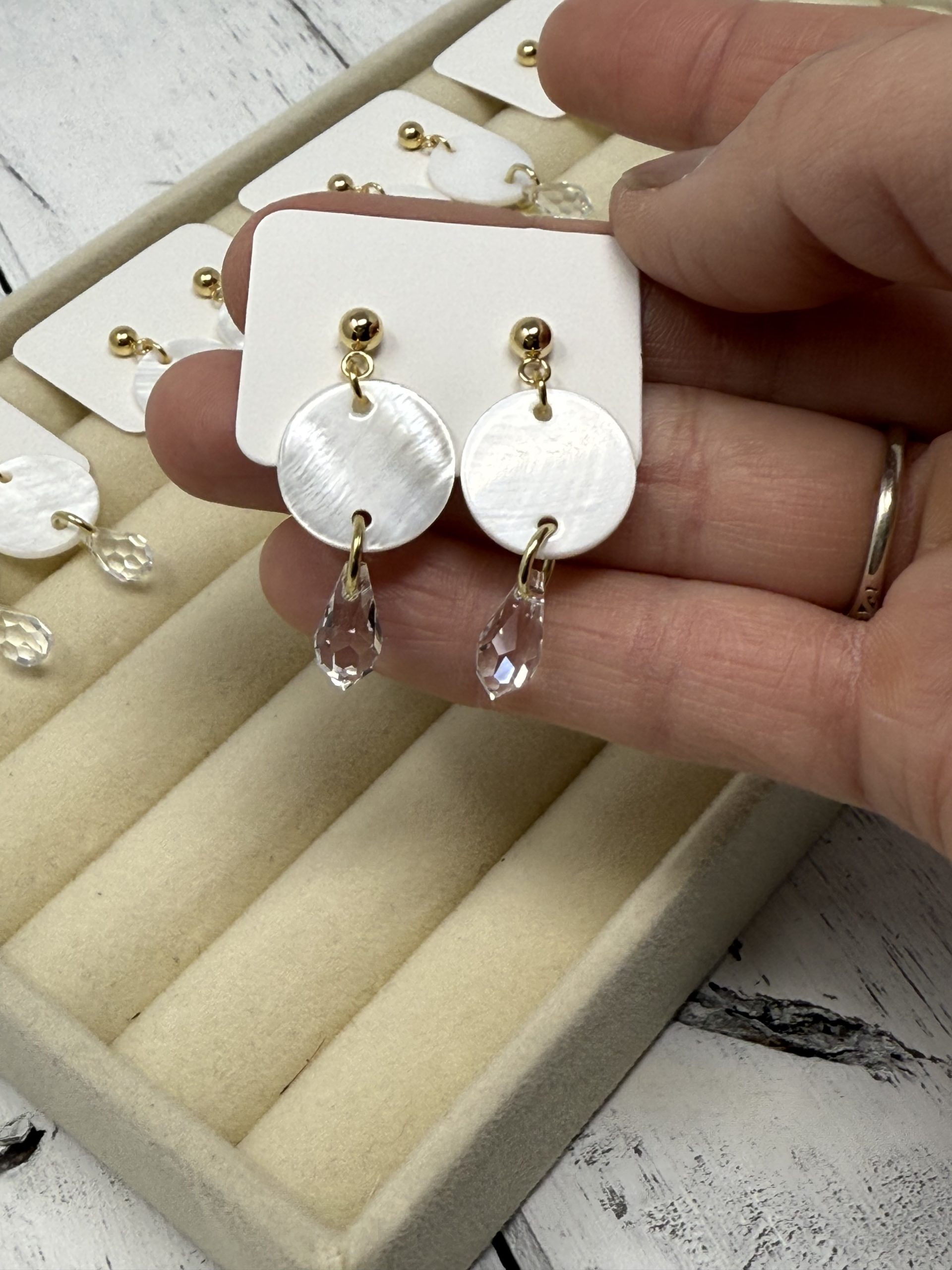 18K Gold Swarovski Shell Set - Image 4
